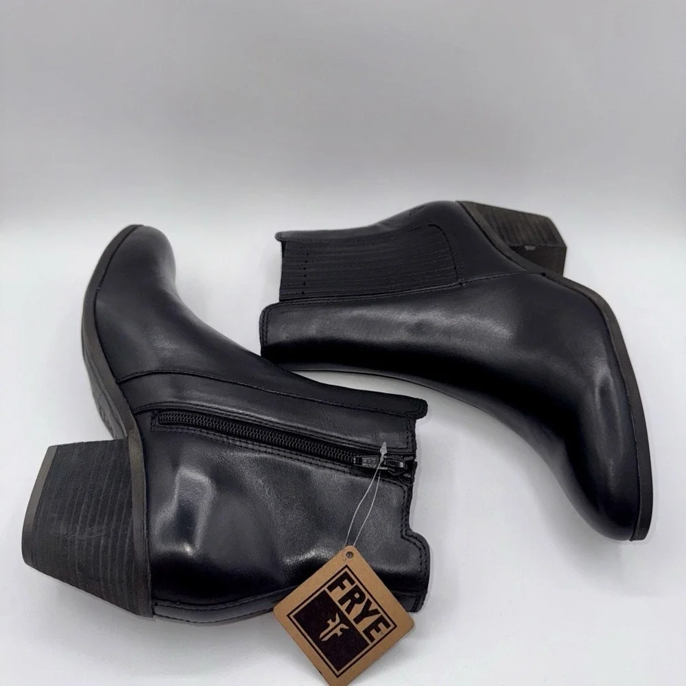 Frye Sandra Boots Women's Size 8.5 Black‎ Leather Bootie